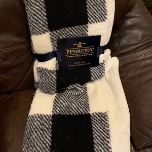 Pendleton *Throw* Blanket